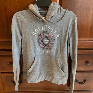 Hollister gray sweatshirt